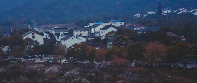 我把家搬到地铁口 800 米：一座城市的便利，藏在通勤的 18 分钟里 配图