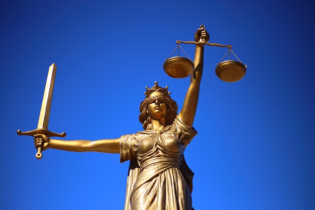 共享库:把散落在八个群聊里的经验,收进一个会生长的知识库 配图